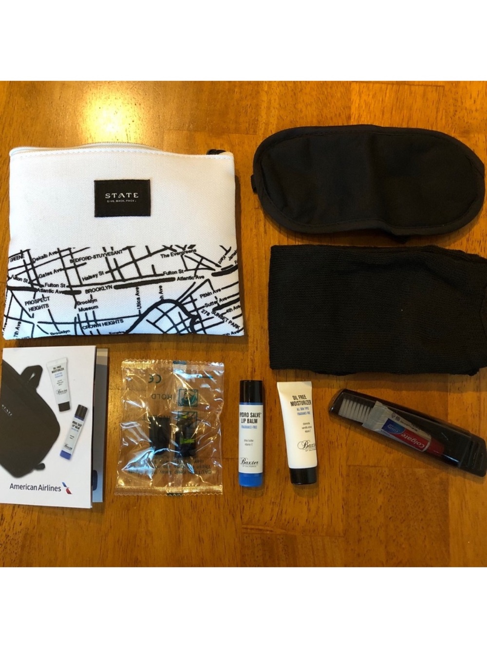STATE White Map Print Travel kit with Black Logo